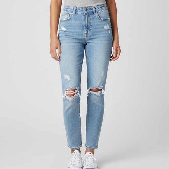 Abercrombie & Fitch Denim - ABERCROMBIE & FITCH Women’s Light Blue Wash Ripped Jeans